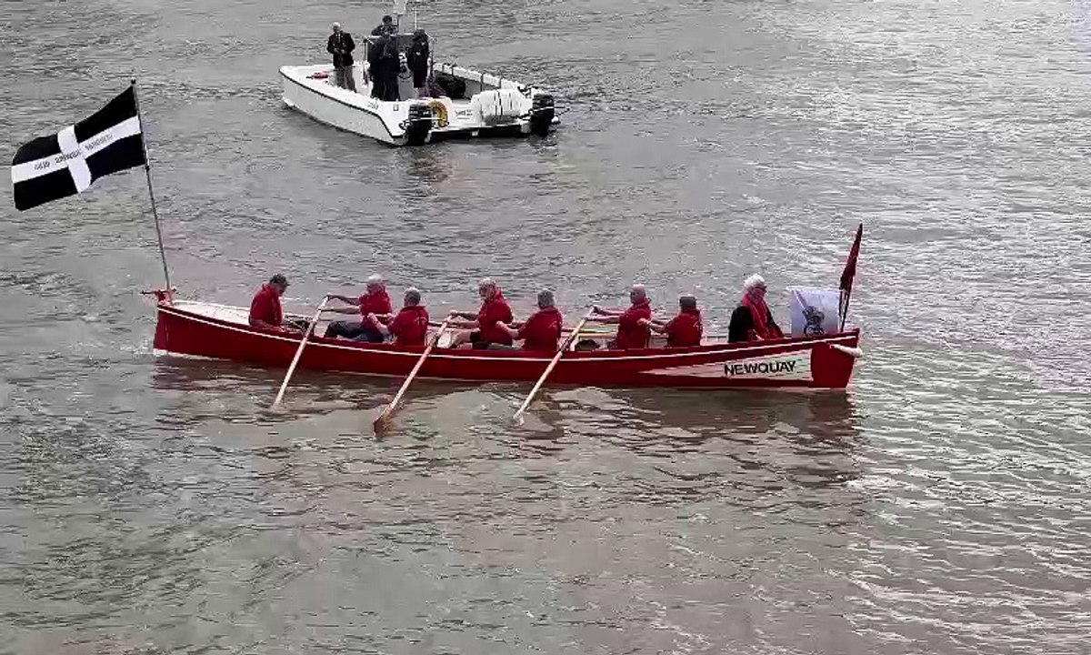 Newquay gig coronation paddle