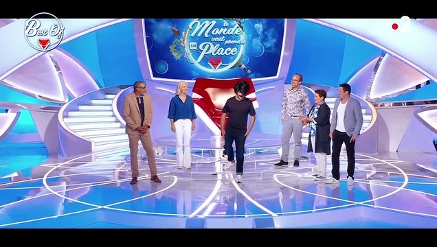 Jarry fait sa première apparition dans Tout le monde veut prendre sa place après le départ de Laurence Boccolini. France 2