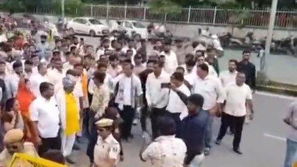 उदयपुर: सरदार पटेल बोर्ड के गठन की हुई मांग, बड़ी संख्या में डांगी समाज पहुंचा जिला कलेक्ट्री