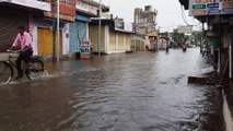 शहर में रुक-रुक कर 4 घंटे बरसात, जलभराव ने रास्ता किया बाधित....देखें वीडियो