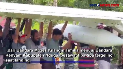 Download Video: Tergelincir, Pesawat Smart Air di Bandara Nduga Papua Dievakuasi oleh Warga