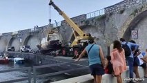 Tragedia Amalfi, ecco il motoscafo distrutto dall'impatto