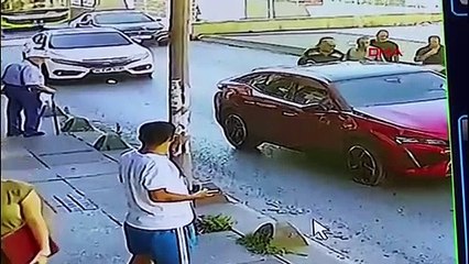 Un homme de 90 ans frappé par une voiture à Bayrampaşa perd la vie