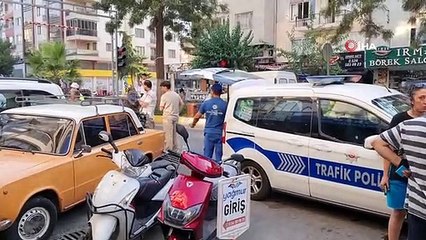 Direksiyon hakimiyetini kaybeden sürücü 5 araca çarptı