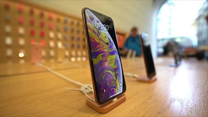 Apple Betting on Future Products as Sales Continue to Slump