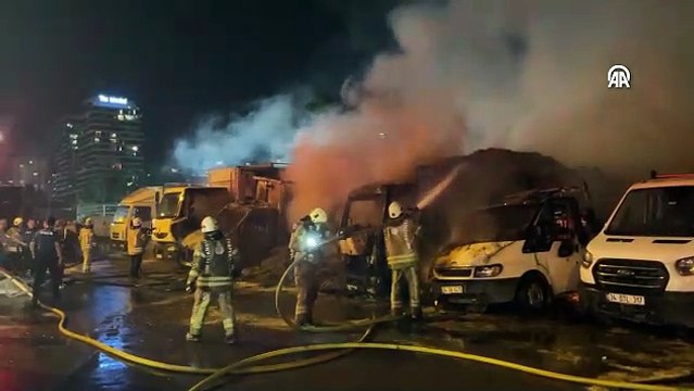 Veliefendi Hipodromu önündeki araçlarda çıkan yangın söndürüldü
