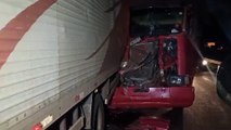 Acidente entre caminhões congestiona BR-467 em Toledo