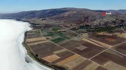 Tuzla Gölü'nde görsel şölen: Beyaza büründü