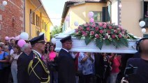 Omicidio di Sofia Castelli, il funerale a Cologno Monzese:  folla per il momento del dolore