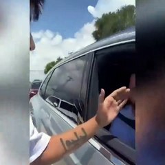 Lionel Messi'den hayranına öpücük