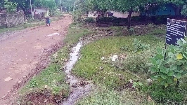 कोनी क्षेत्र में नालियां नहीं, सड़कें जर्जर, पेयजल की समस्या से जूझ रहे रहवासी