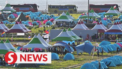 South Korea presses on with world scout jamboree, UK and US contingents move out