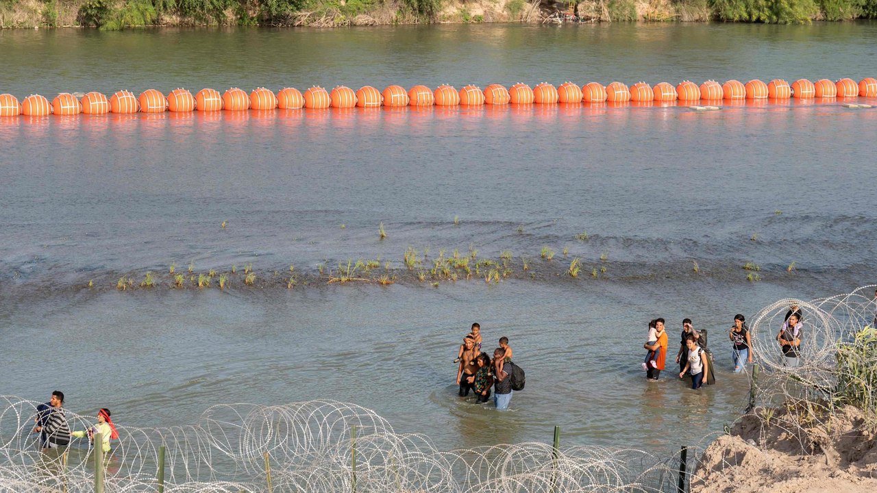 Barrière flottante dans le Rio Grande : tension entre le Mexique et le Texas