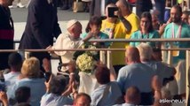 Papa Francesco a Fatima: la Chiesa ? madre e tiene le porte aperte a tutti