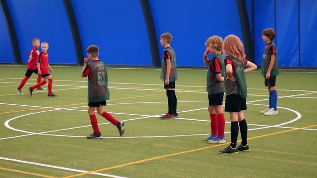 Człuchów. Oficjalne otwarcie zadaszonego boiska