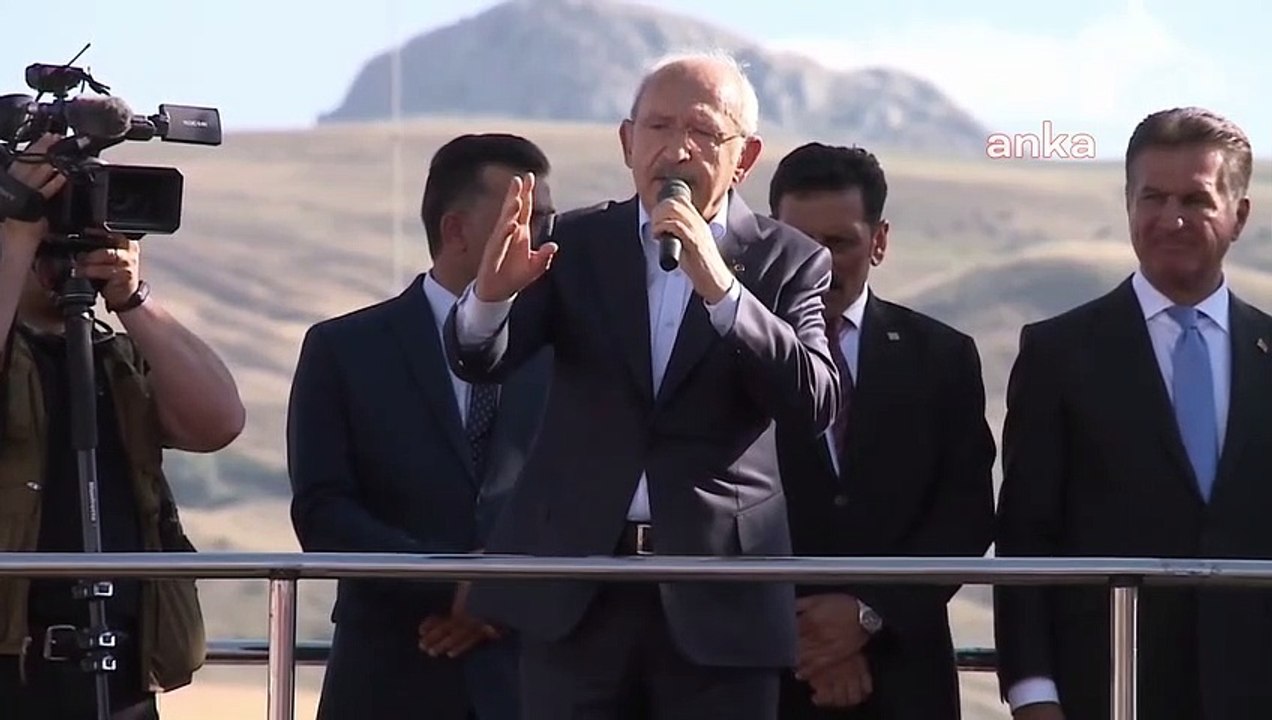 Kılıçdaroğlu s'est adressé aux citoyens avec un billet de 200 TL à la main：Vous verrez la vraie randonnée après les élections