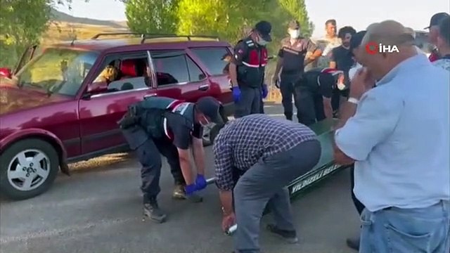 Il s'est avéré que le couple retrouvé mort au bord de la route avait une histoire d'amour