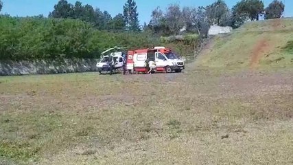 Criança de 3 anos é socorrida de helicóptero após cair de cavalo e sofrer TCE grave