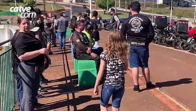 Motociclistas, ciclistas e cadeirantes acompanham procissão da 64ª Festa de São Cristóvão