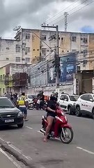 PM à paisana e populares frustam assaltam em loja de Arapiraca