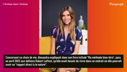 Download Video: PHOTO Alexandra Rosenfeld sans haut de maillot de bain et photographiée par son compagnon Hugo Clément