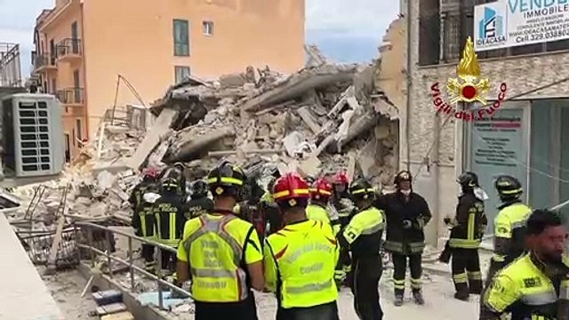 Crollo a Matera, l'intervento dei Vigili del Fuoco