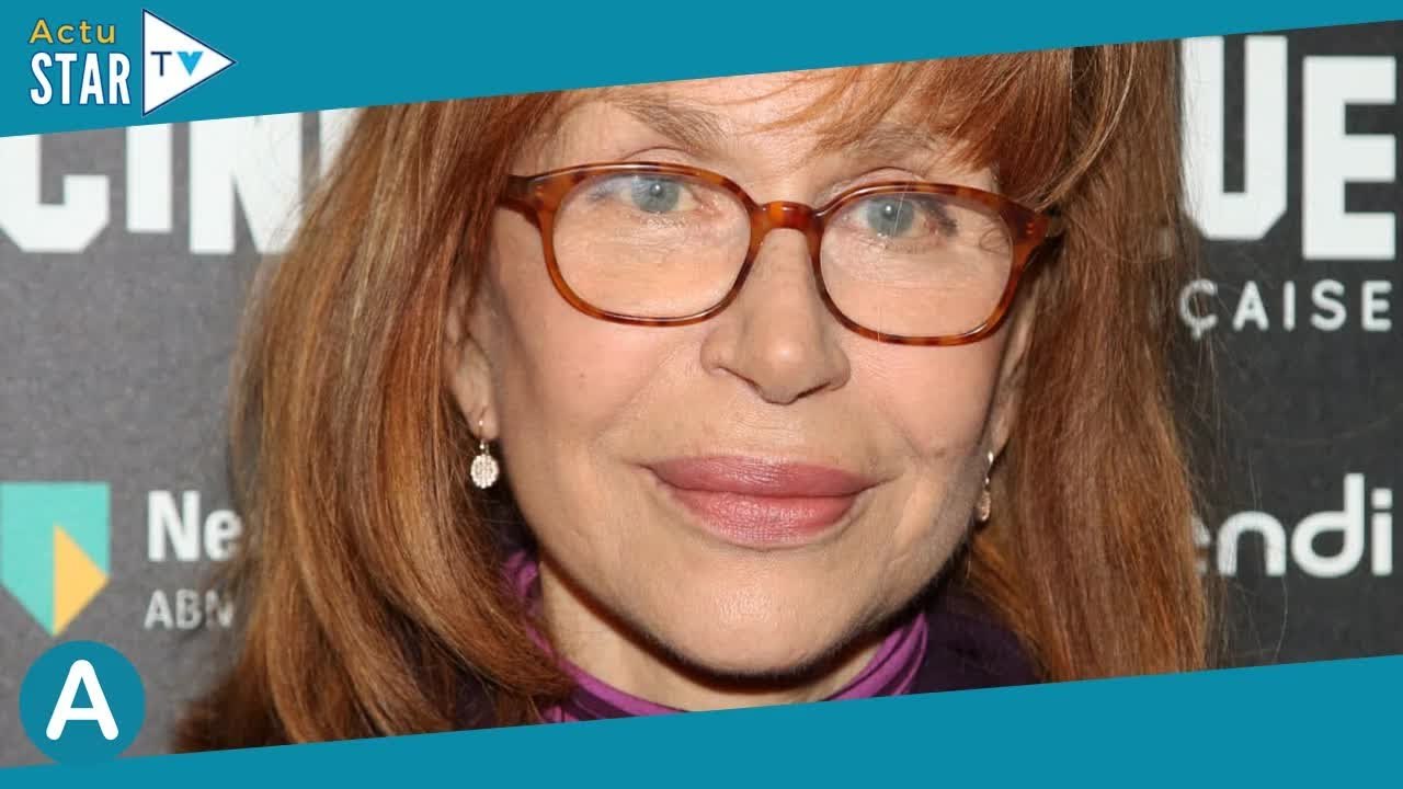 "Deux lions dans une même famille" : Elisabeth Depardieu franche sur la relation entre Gérard et son