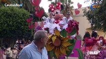 Cabalgata de Feria: niños, bichos de goma y acordes musicales