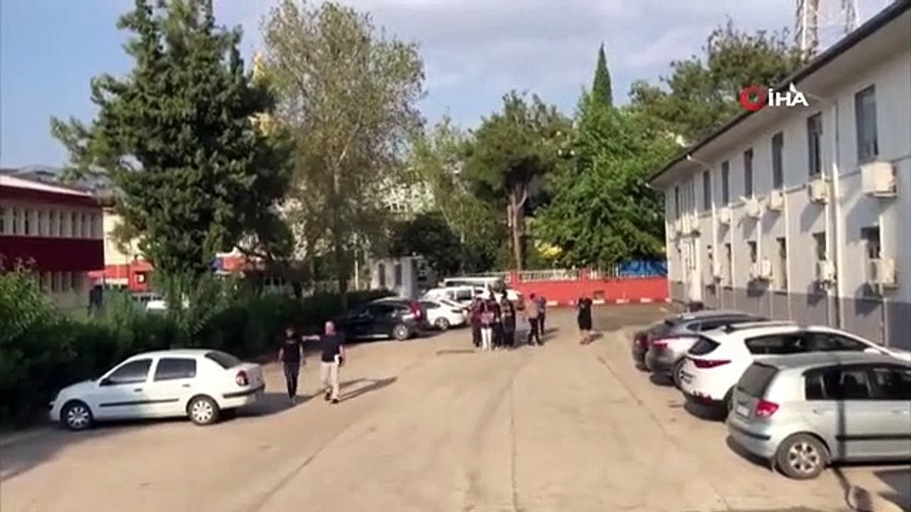 Défense intéressante lors d'une attaque par arme à feu sur le lieu de travail