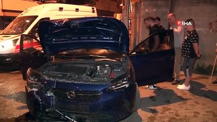 A Pendik, un conducteur ivre a percuté le mur de la maison： 1 blessé