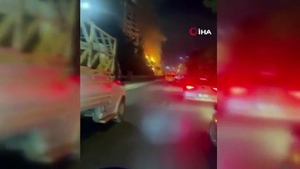 Adana'da otomobil alev alev yandı