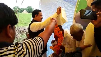 ग्राम पनुहां पहुंचे मंत्री डॉ. मिश्रा