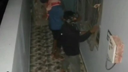 भिंड: चोरों ने दो घरों में बोला धावा, नकदी समेत ज्वैलरी लेकर फरार