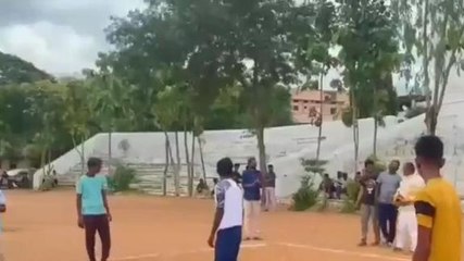 సంగారెడ్డి: ఫ్రెండ్‌షిప్ డే సందర్భంగా వాలీబాల్ టోర్నమెంట్ ప్రారంభం