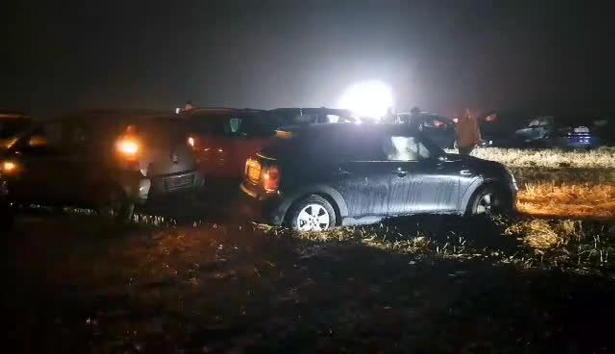 Notre photographe David Claes coincé pendant 4 h heure la nuit de samedi au Ronquières Festival