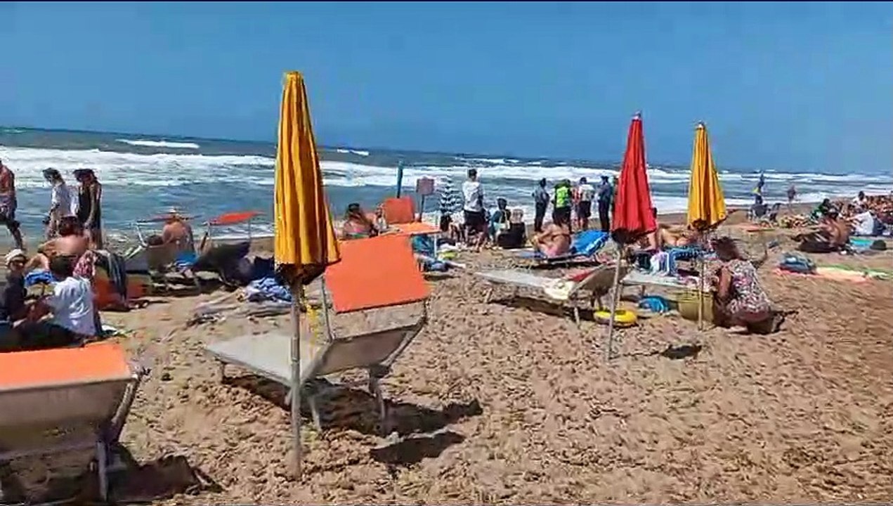 Tragedia a San Vincenzo (Livorno): 36enne annega nel mare mosso