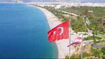 Antalyaspor'un mavi forması çevre ve deniz kirliliğine dikkat çekiyor