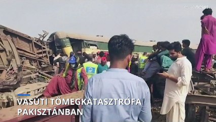 Kisiklott egy vonat Pakisztánban, többen meghaltak