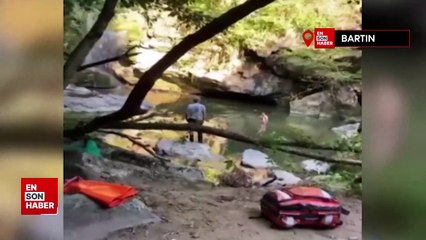 Bartın'da kayalıklardan şelale göletine atlayan kişi 10 metre derinlikteki çamura saplandı