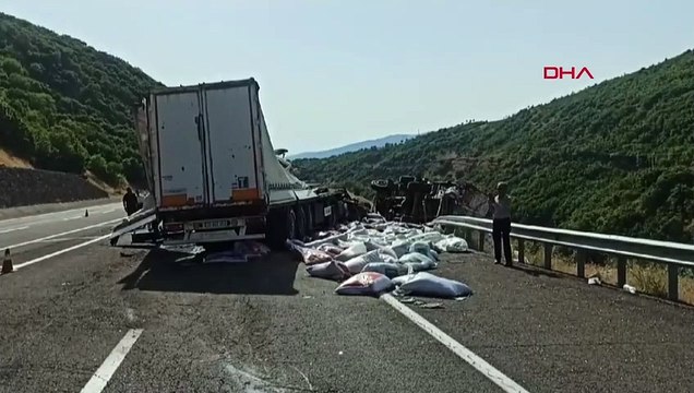 La partie trophée du camion est entrée en collision avec le camion sur l'autoroute Elazig-Bingöl a été cassée, le conducteur a été blessé