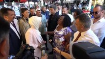 Le ministre Göktaş a rendu visite aux commerçants d'Emirdağ