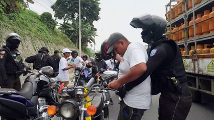 Presos de Ecuador protestan por traslado de capo que amenazó a candidato asesinado