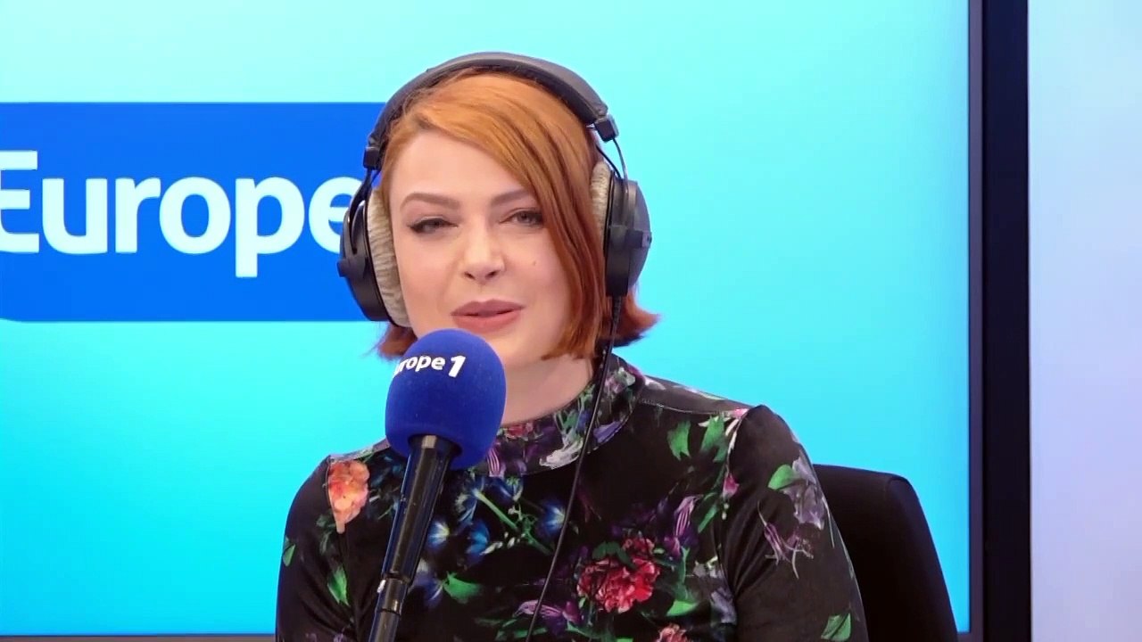 Elodie Frégé, chanteuse