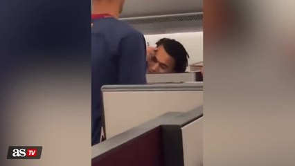 VIDEO: Ekitike knocks Ethan Mbappé on the head