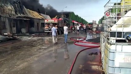 Gouverneur d'Adana Elban： "Le feu continue, la possibilité de se propager à d'autres endroits a diminué"
