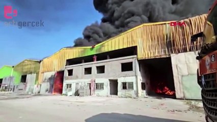 Adana'da geri dönüşüm fabrikasında yangın
