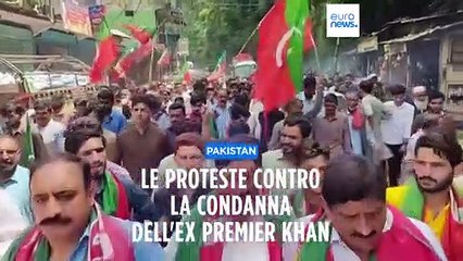Pakistan, manifestazioni a sostegno dell'ex primo ministro Khan