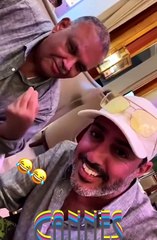 نبيل شعيل يعلق على تداول صورته بالقميص الوردي