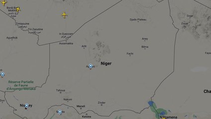 Moment Niger closes airspace as deadline to reinstate president passes