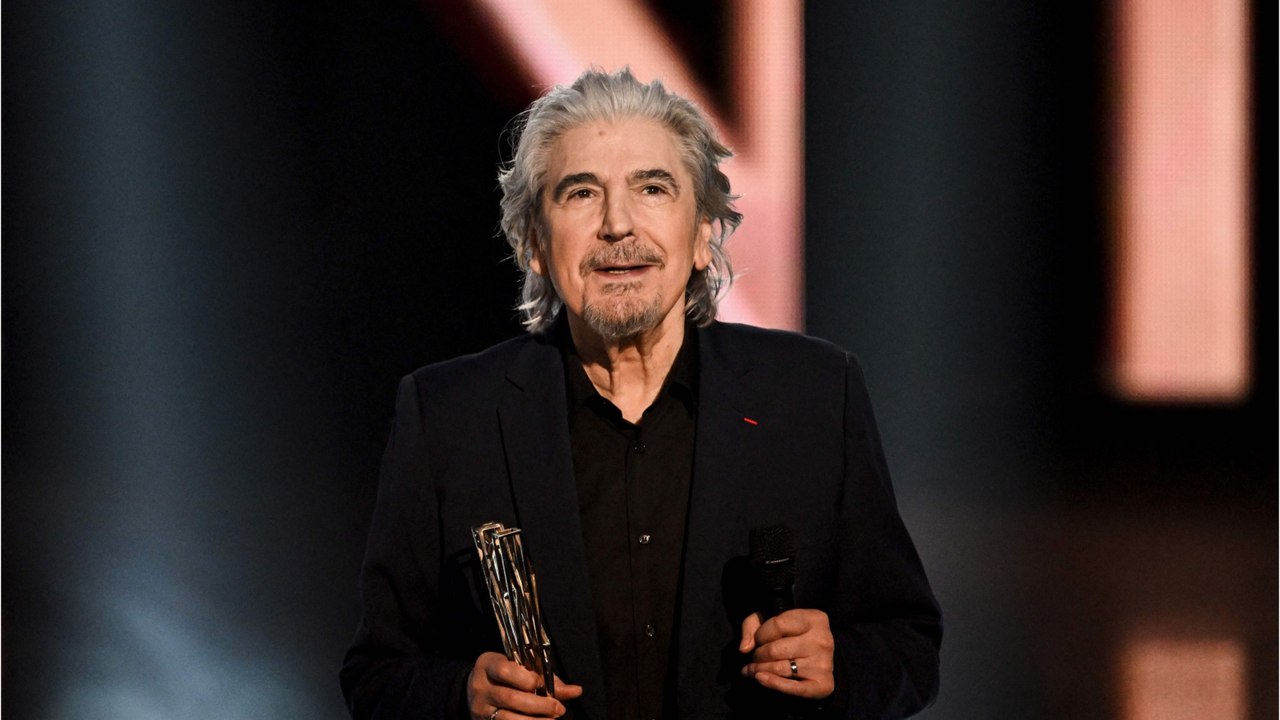 GALA VIDÉO - Serge Lama : ce terrible drame qui a l’a “foutu par terre”